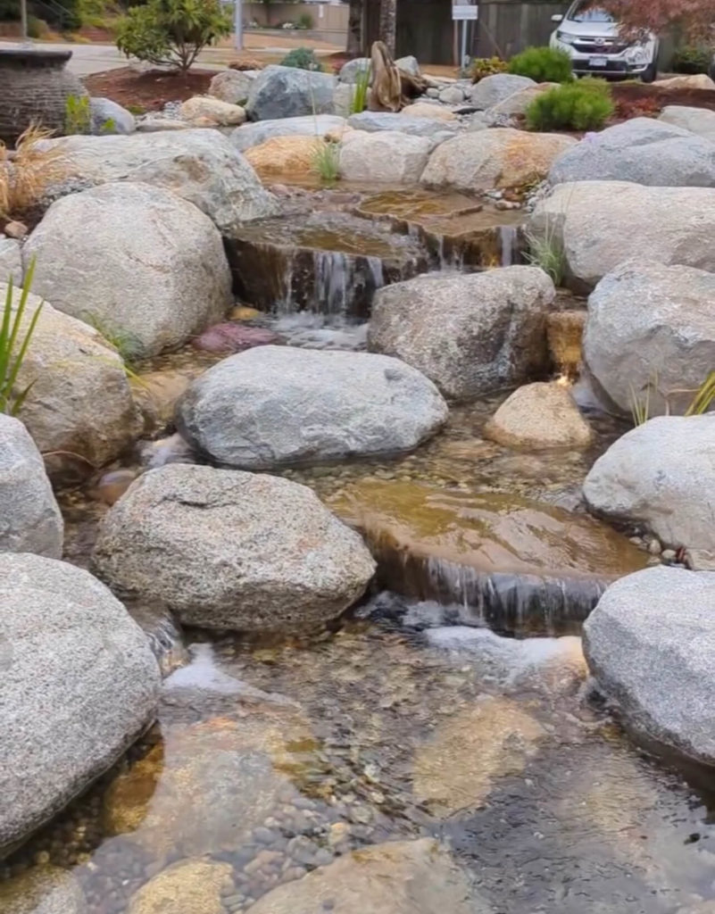 Pondless waterfall ()