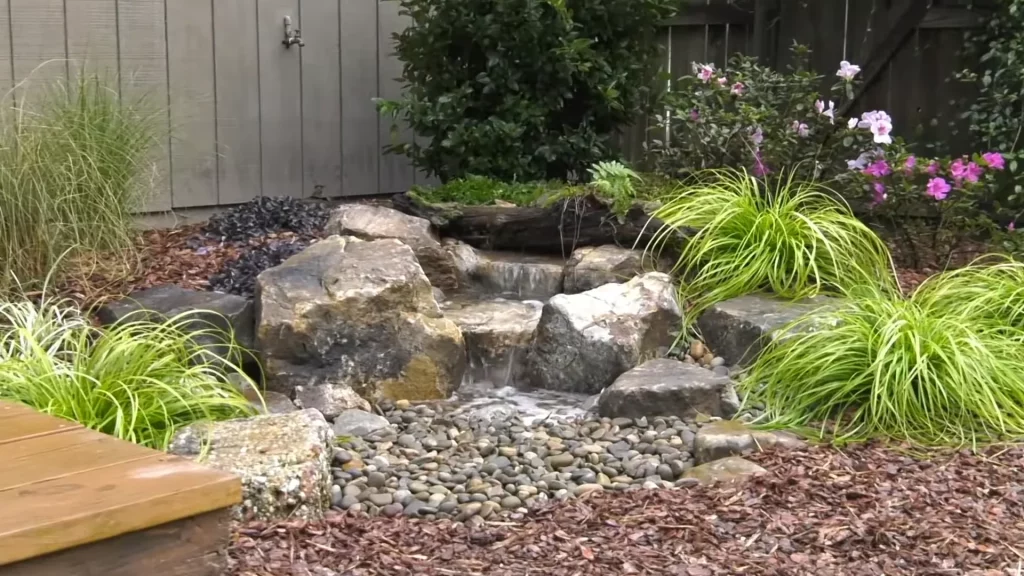 Pondless waterfall ()